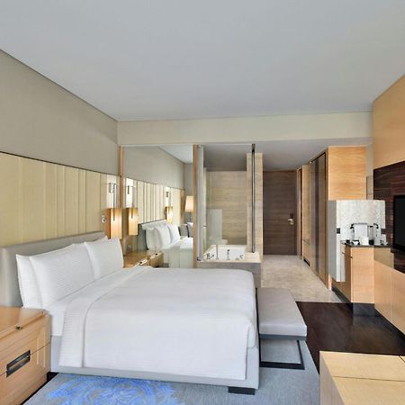 JW Marriott Hotel New Delhi Aerocity Kültér fotó Deluxe room