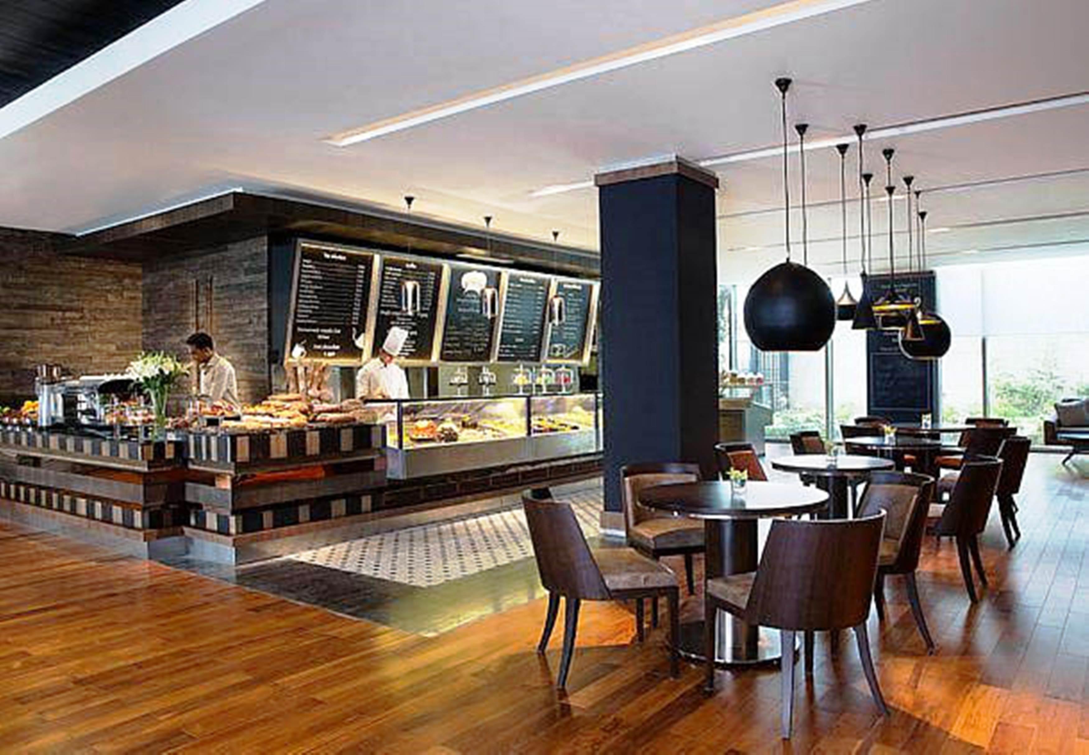 JW Marriott Hotel New Delhi Aerocity Kültér fotó The Coffee Bean & Tea Leaf in Kuala Lumpur, Malaysia